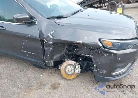 2019 Jeep Cherokee Limited 4X4 из США, поврежденный, VIN 1C4PJMDN9KD236201